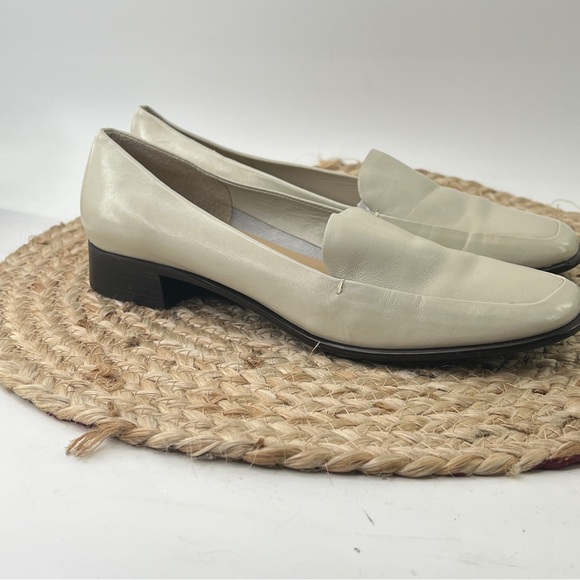 Vintage Etienne Aigner Bone White Leather Square Toe Loafers 7.5 Made in Spain - Picture 5 of 13